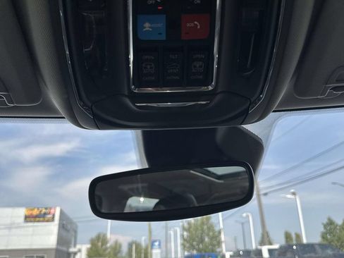 Used 2023 Jeep Grand Cherokee 4WD 4xe image 31