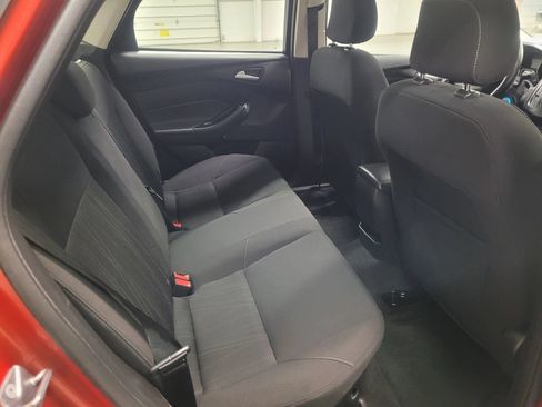 Used 2018 Ford Focus SE FWD image 18