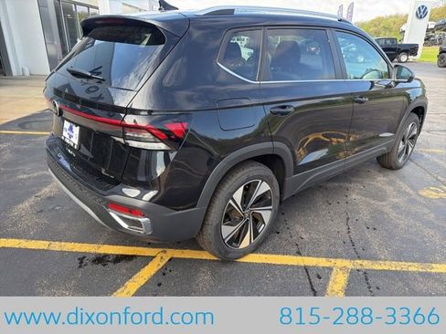 New 2026 Volkswagen Taos SE AWD/4WD image 7