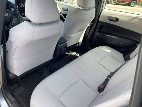 Used 2025 Toyota Corolla Cross L AWD/4WD image 19