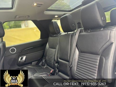 Used 2024 Land Rover Discovery S AWD/4WD image 10