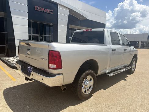 Used 2016 RAM 2500 Tradesman w/ Chrome Appearance Group AWD/4WD image 3