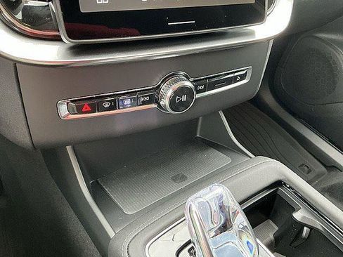New 2026 Volvo XC90 T8 Plus w/ Protection Package AWD/4WD image 19