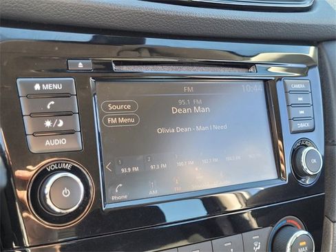 Used 2020 Nissan Rogue S image 15