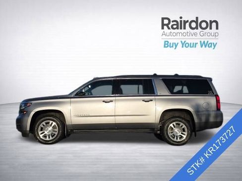 Used 2019 Chevrolet Suburban LT image 4