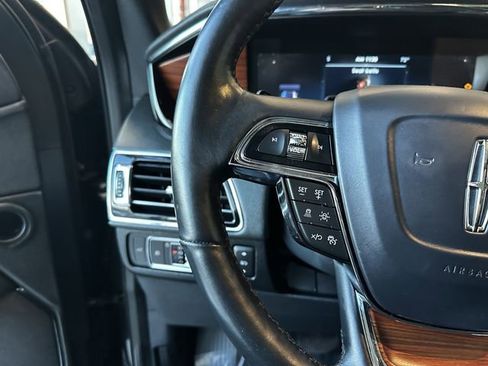 Certified 2022 Lincoln Navigator Reserve image 28