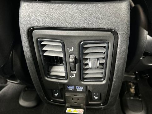 Used 2023 Dodge Durango GT AWD/4WD image 18