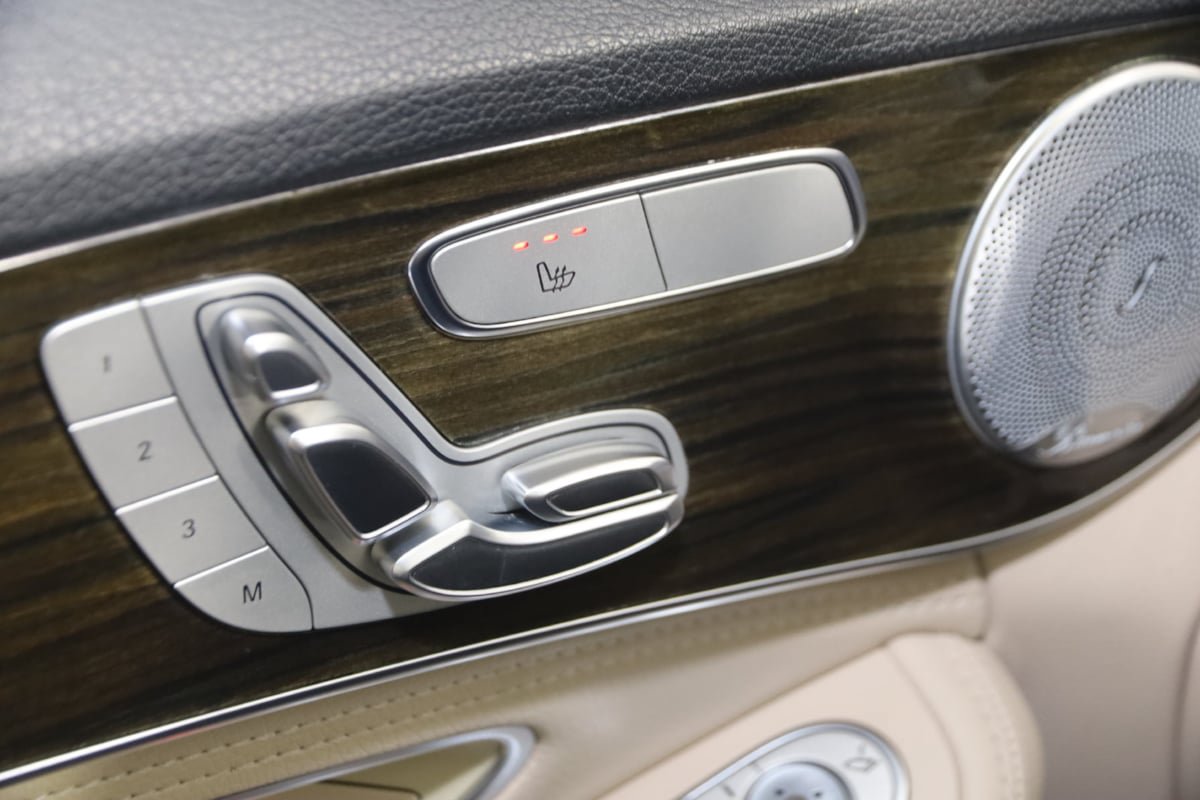Used 2015 Mercedes-Benz C 300 4MATIC Sedan image 8