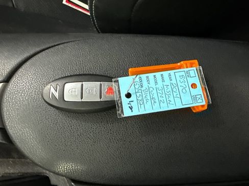Used 2014 Nissan 370Z Coupe RWD image 13