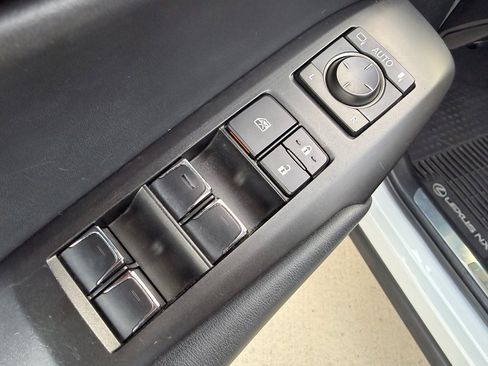 Used 2019 Lexus NX 300 FWD image 11