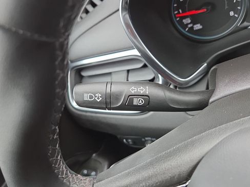 Used 2024 Chevrolet Equinox LT image 27