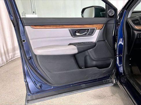 Used 2018 Honda CR-V Touring image 19