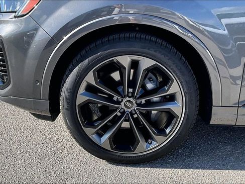Certified 2025 Audi Q7 3.0T Prestige w/ Prestige Package AWD/4WD image 13