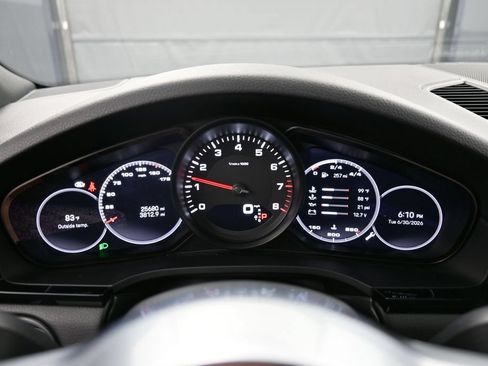 Certified 2022 Porsche Cayenne Platinum Edition AWD/4WD image 19