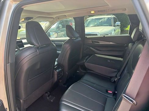 Used 2023 INFINITI QX60 Luxe FWD image 9