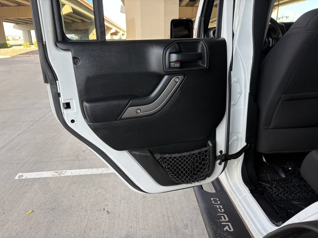 Used 2018 Jeep Wrangler Unlimited Sport S AWD/4WD image 22