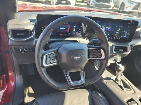 Used 2025 Ford Mustang Premium image 30