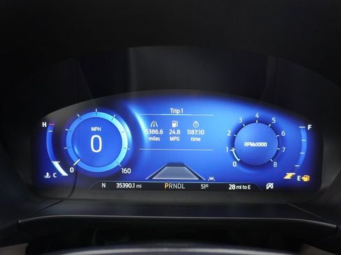 Certified 2022 Ford Escape Titanium image 11