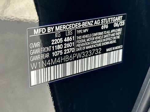 Used 2023 Mercedes-Benz GLB 250 4MATIC image 29