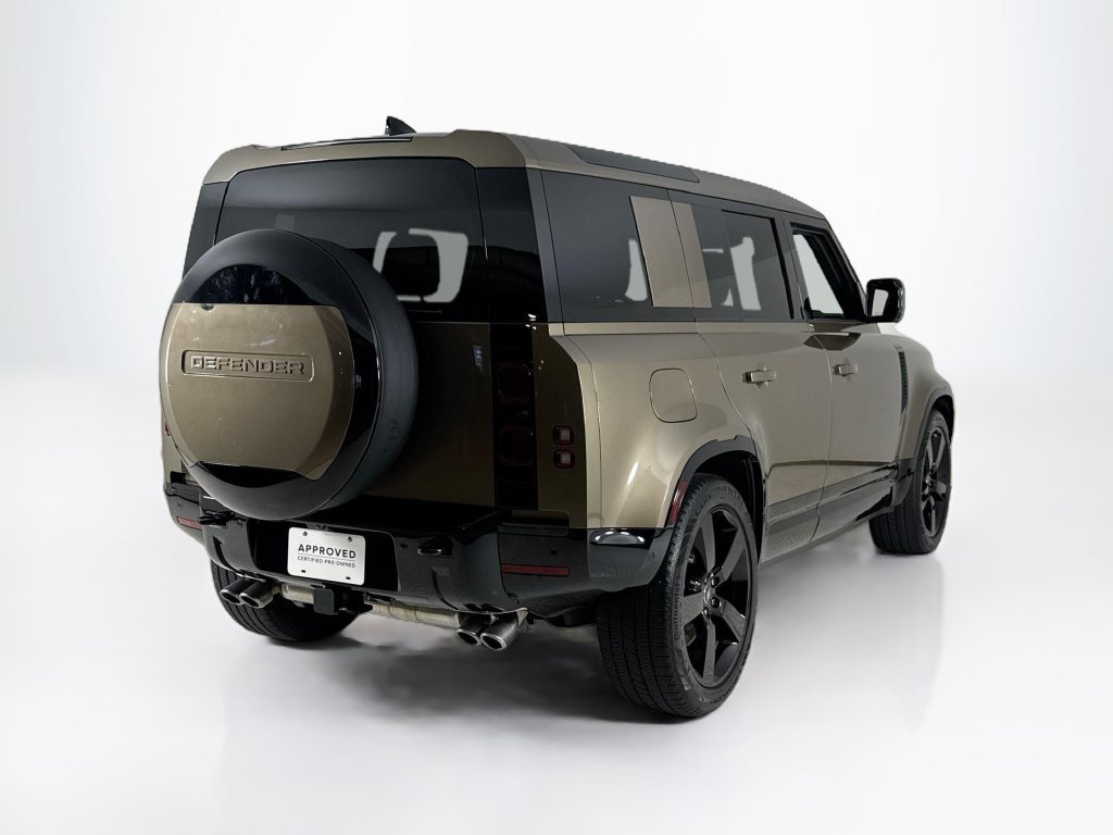 Used 2025 Land Rover Defender 110 X-Dynamic SE AWD/4WD image 5