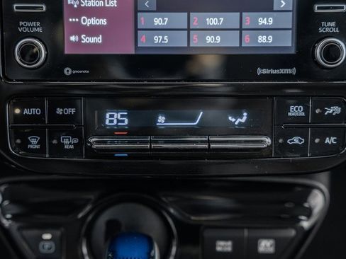 Certified 2022 Toyota Prius LE image 25