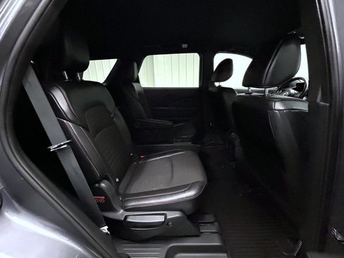Used 2023 Nissan Pathfinder Rock Creek AWD/4WD image 18
