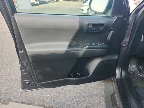 Used 2022 Toyota Tacoma SR w/ SR Convenience Package image 13
