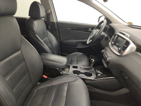 Used 2018 Kia Sorento EX FWD image 21