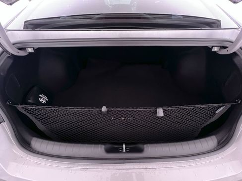 Used 2025 Hyundai Elantra SE image 25