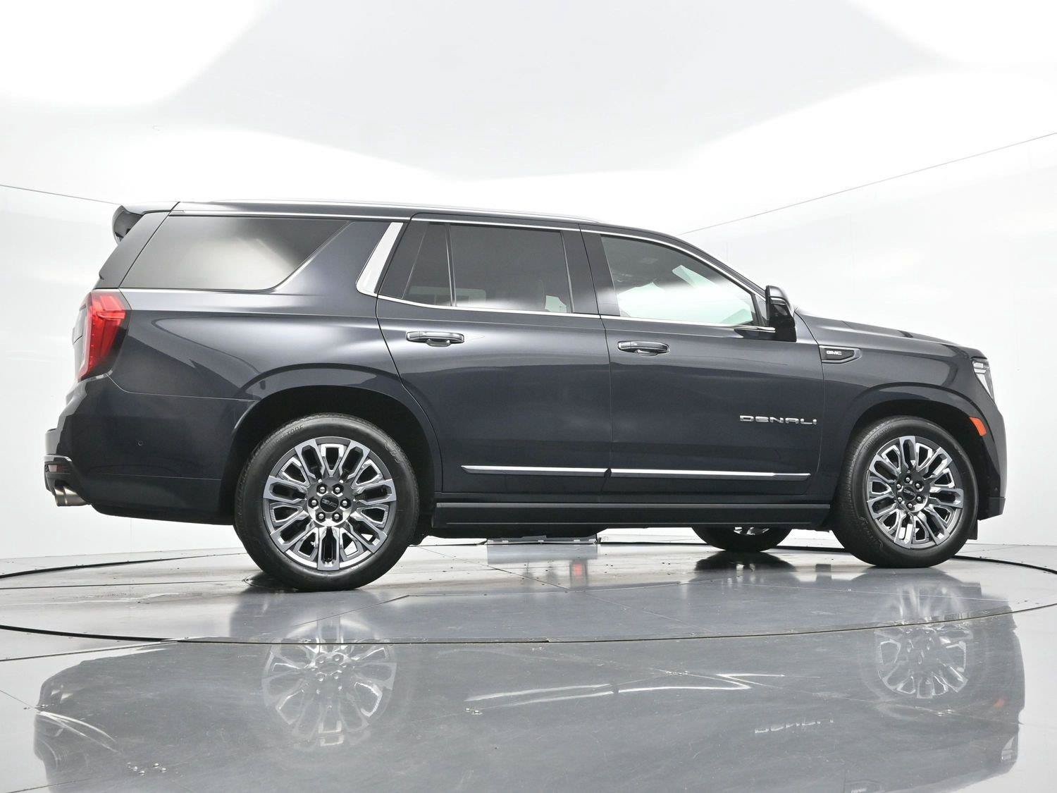 Used 2023 GMC Yukon Denali Ultimate AWD/4WD image 61