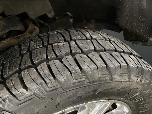 Used 2017 Ford F150 XLT w/ Equipment Group 302A Luxury image 38