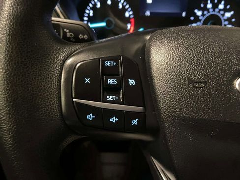 Used 2022 Ford Escape SE image 40