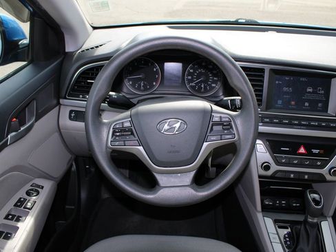 Used 2017 Hyundai Elantra SE FWD image 8