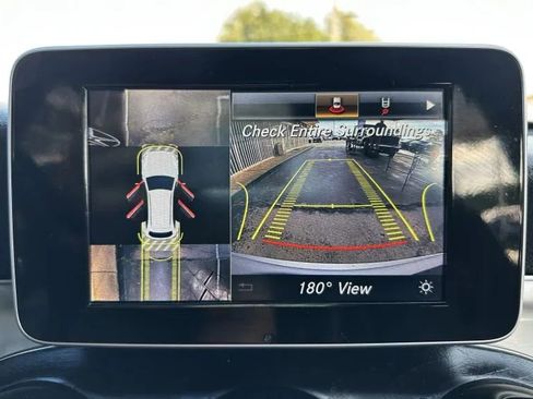 Used 2019 Mercedes-Benz GLC 300 w/ Parking Assistance Package image 35