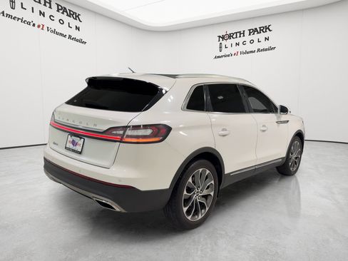 Certified 2022 Lincoln Nautilus Reserve FWD image 5