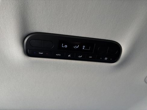 Used 2026 Hyundai Palisade SEL FWD image 25