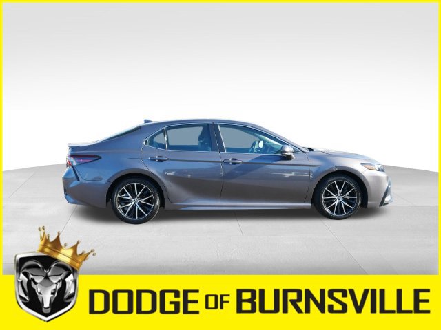 Used 2024 Toyota Camry SE FWD image 8