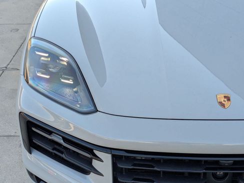 New 2026 Porsche Cayenne S image 12