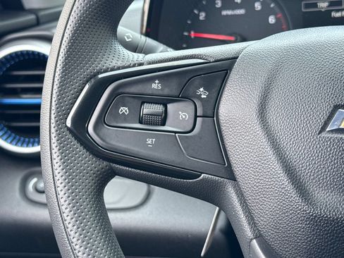 Used 2026 Chevrolet Trax LS FWD image 33