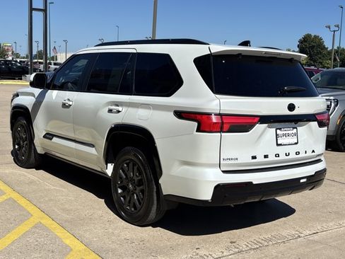 Used 2026 Toyota Sequoia Platinum AWD/4WD image 7