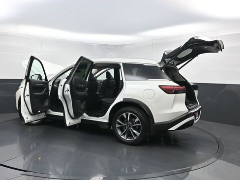 Used 2023 INFINITI QX60 Luxe FWD image 41