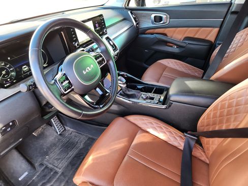 Used 2023 Kia Sorento SX Prestige image 8