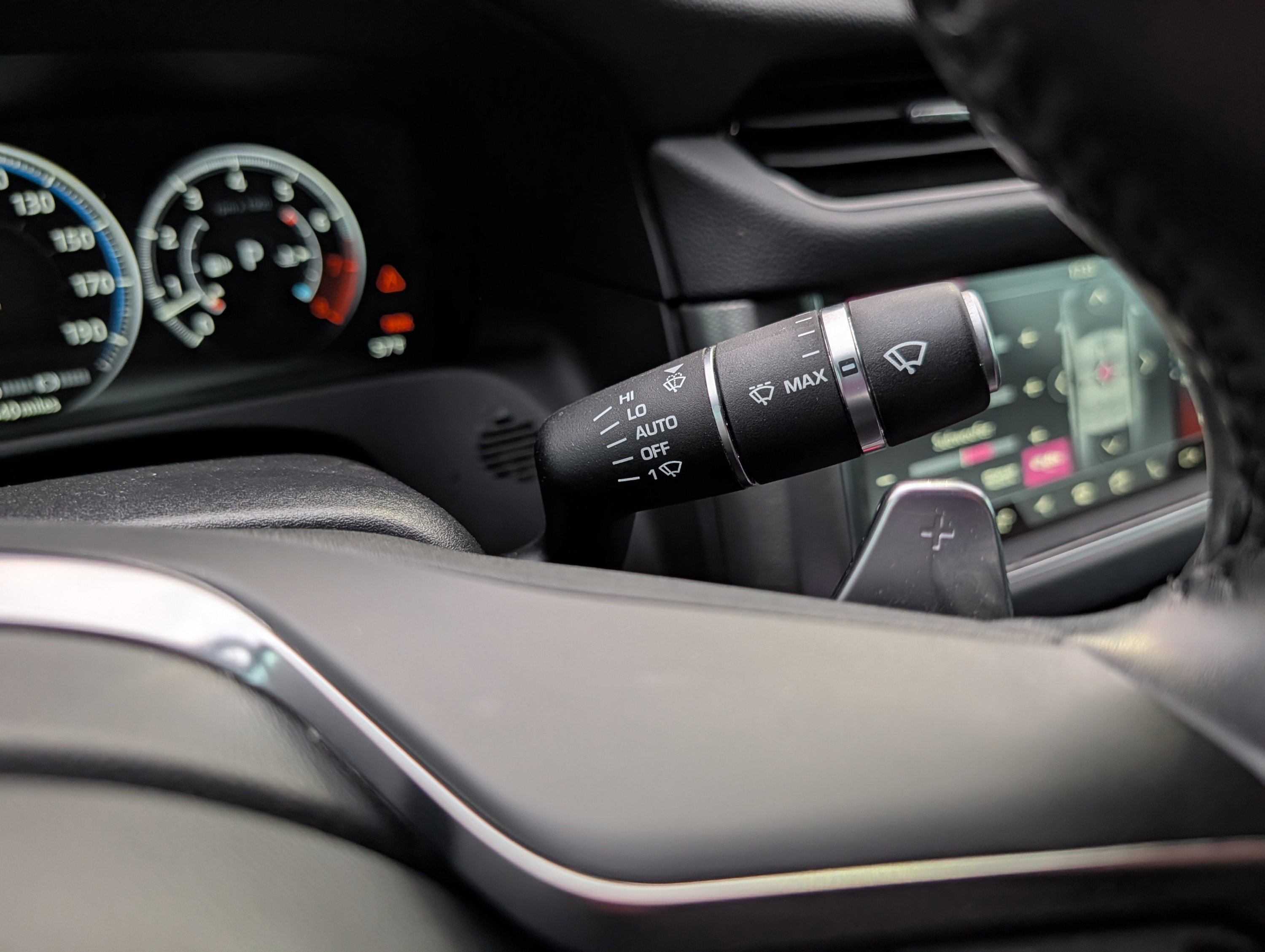 Used 2018 Jaguar XF S RWD image 45