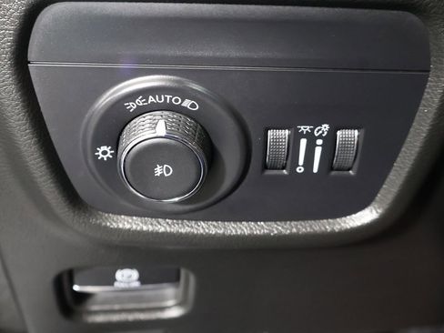 Used 2024 Jeep Grand Cherokee L Summit w/ Advanced Protech Group IV image 46