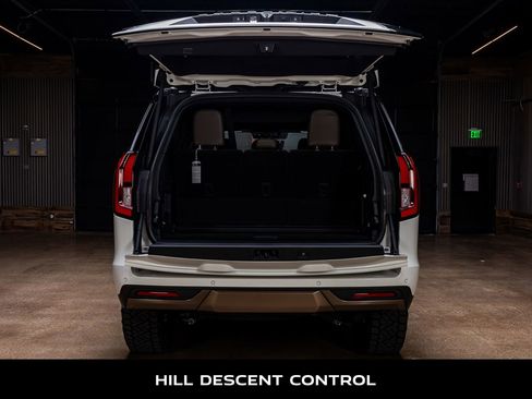 Used 2025 Ford Expedition King Ranch image 9