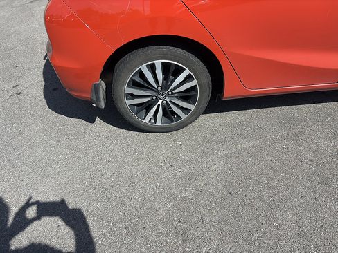 Used 2018 Honda Fit EX image 4