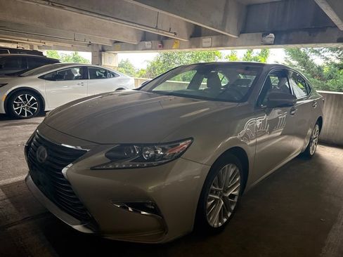 Used 2017 Lexus ES 350 FWD image 3
