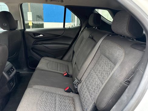 Used 2023 Chevrolet Equinox LT FWD image 12