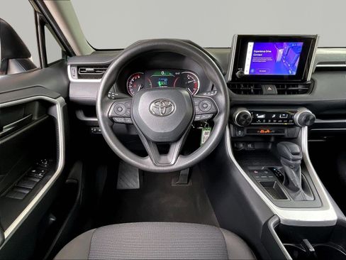 Used 2023 Toyota RAV4 LE FWD image 8