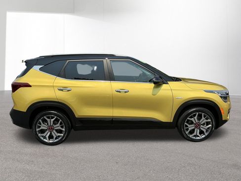 Used 2023 Kia Seltos SX AWD/4WD image 2